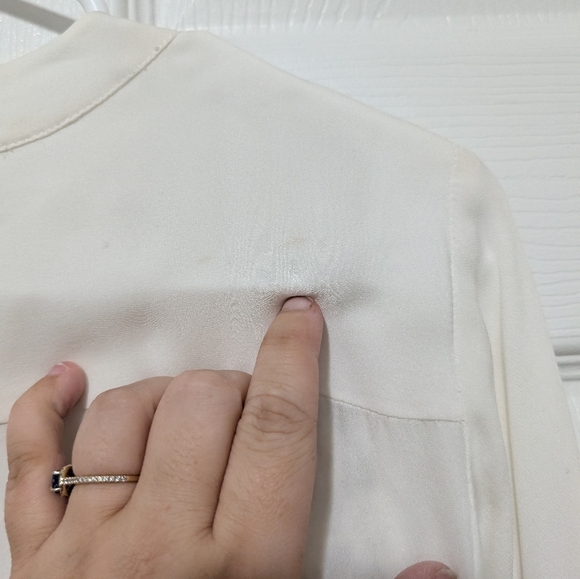 J. Crew, Women's Size 4, 100% Silk Button Down Blouse W/ 100% Cotton Lace Detail - Picture 6 of 7